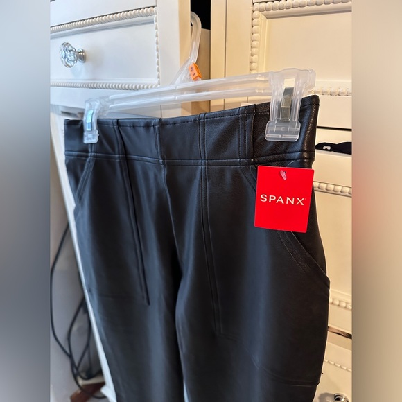Spanx Leather Like Jogger Sz Small - Picture 8 of 8